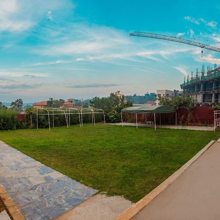 Shangri-La Hotel Muyenga Bugolobi 외부 사진