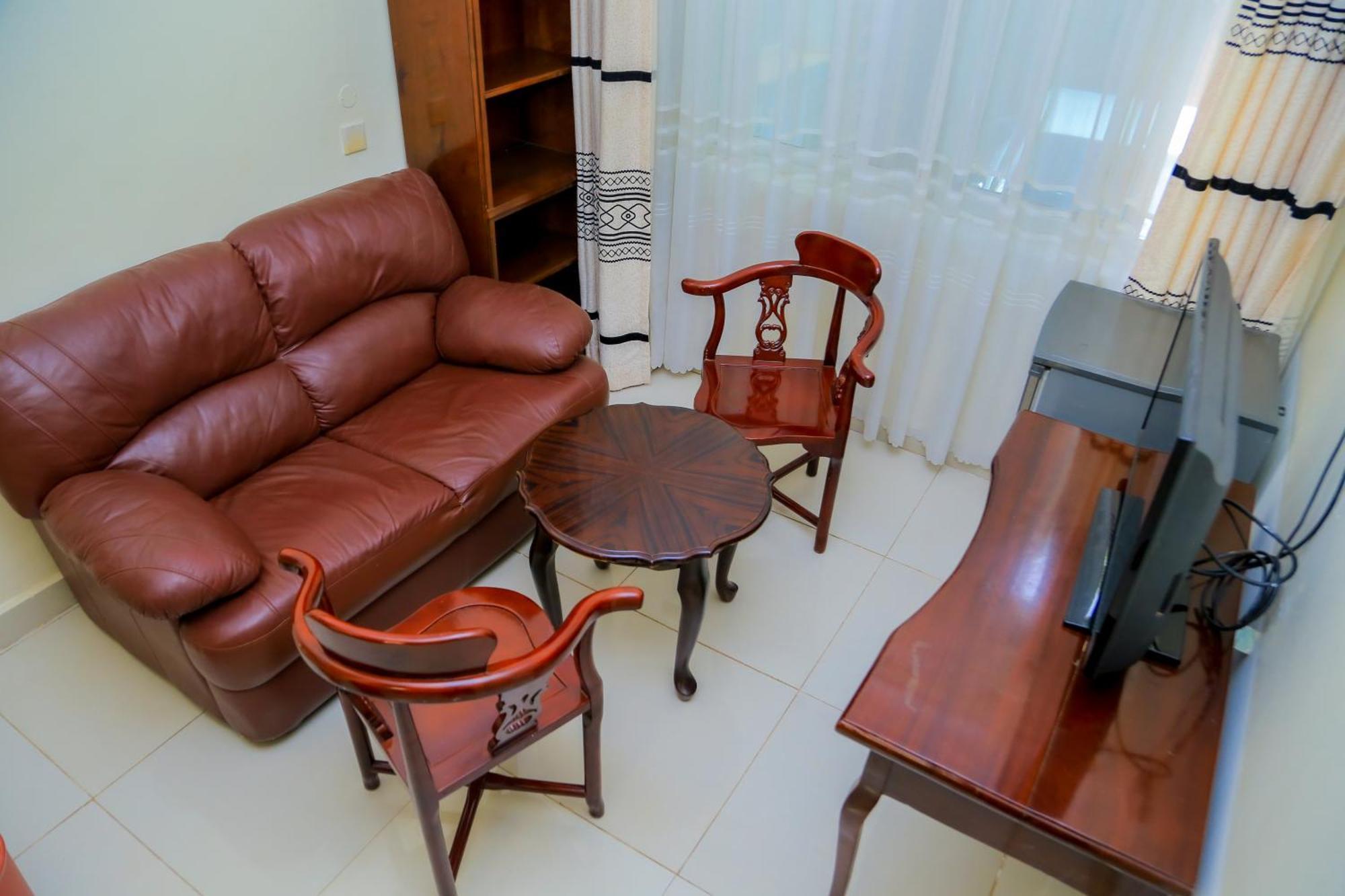 Shangri-La Hotel Muyenga Bugolobi 외부 사진