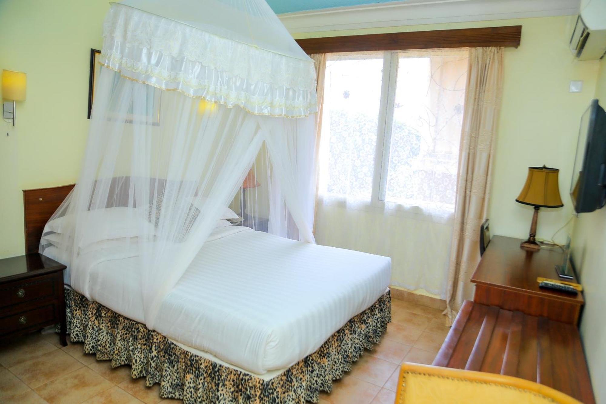 Shangri-La Hotel Muyenga Bugolobi 외부 사진
