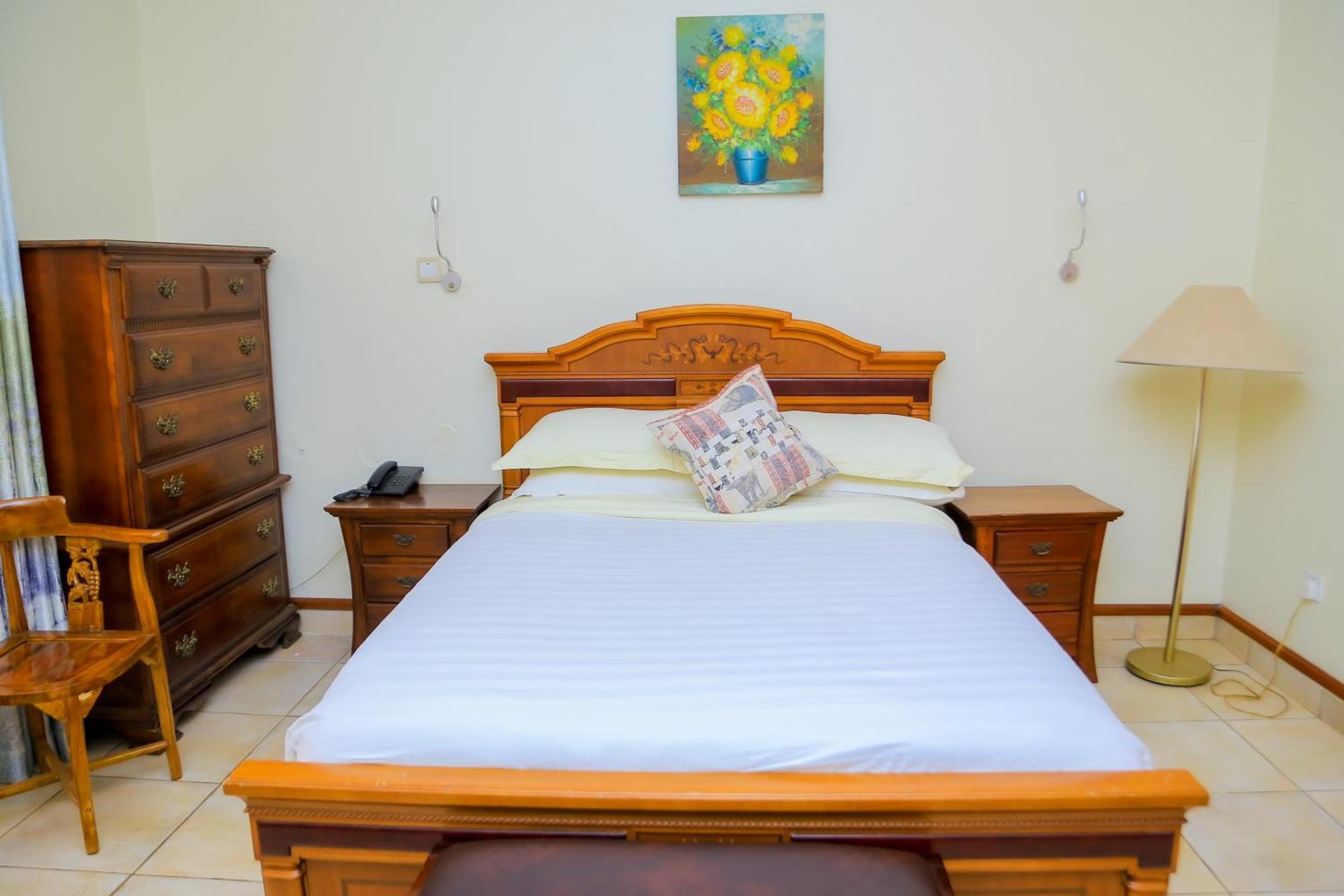 Shangri-La Hotel Muyenga Bugolobi 외부 사진