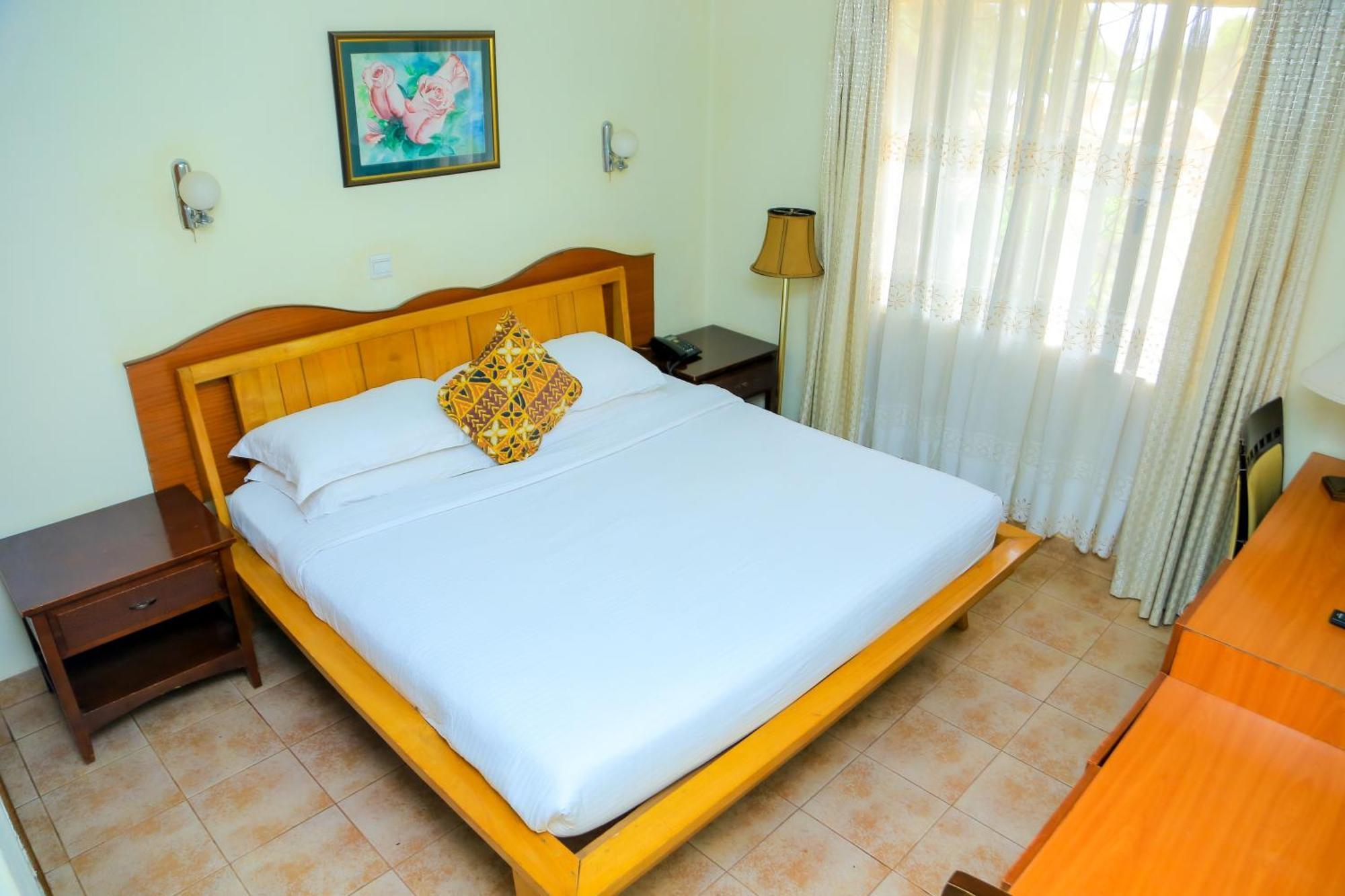 Shangri-La Hotel Muyenga Bugolobi 외부 사진