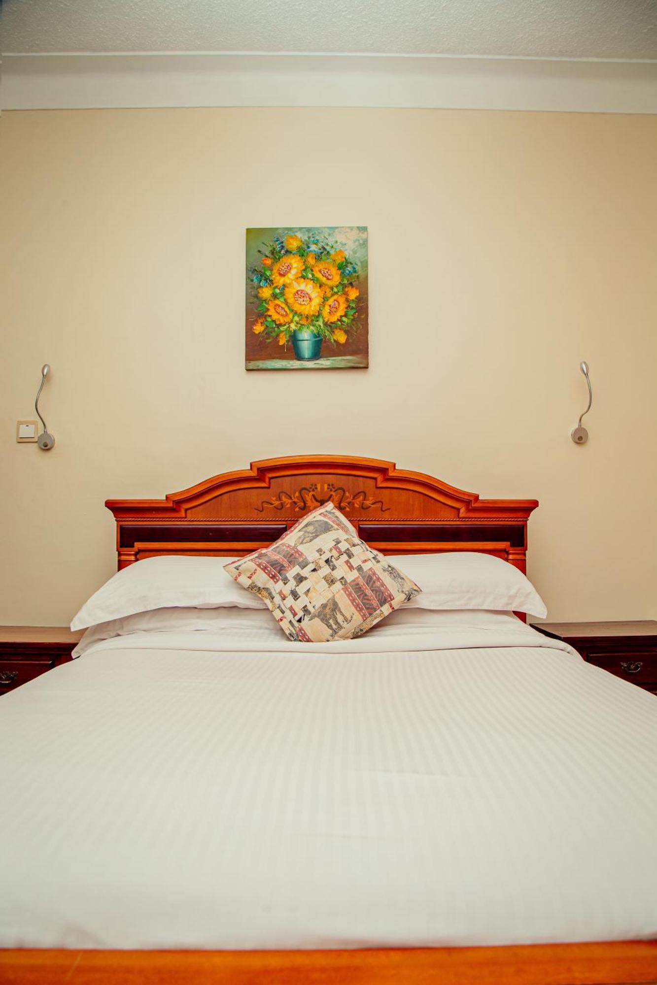 Shangri-La Hotel Muyenga Bugolobi 외부 사진