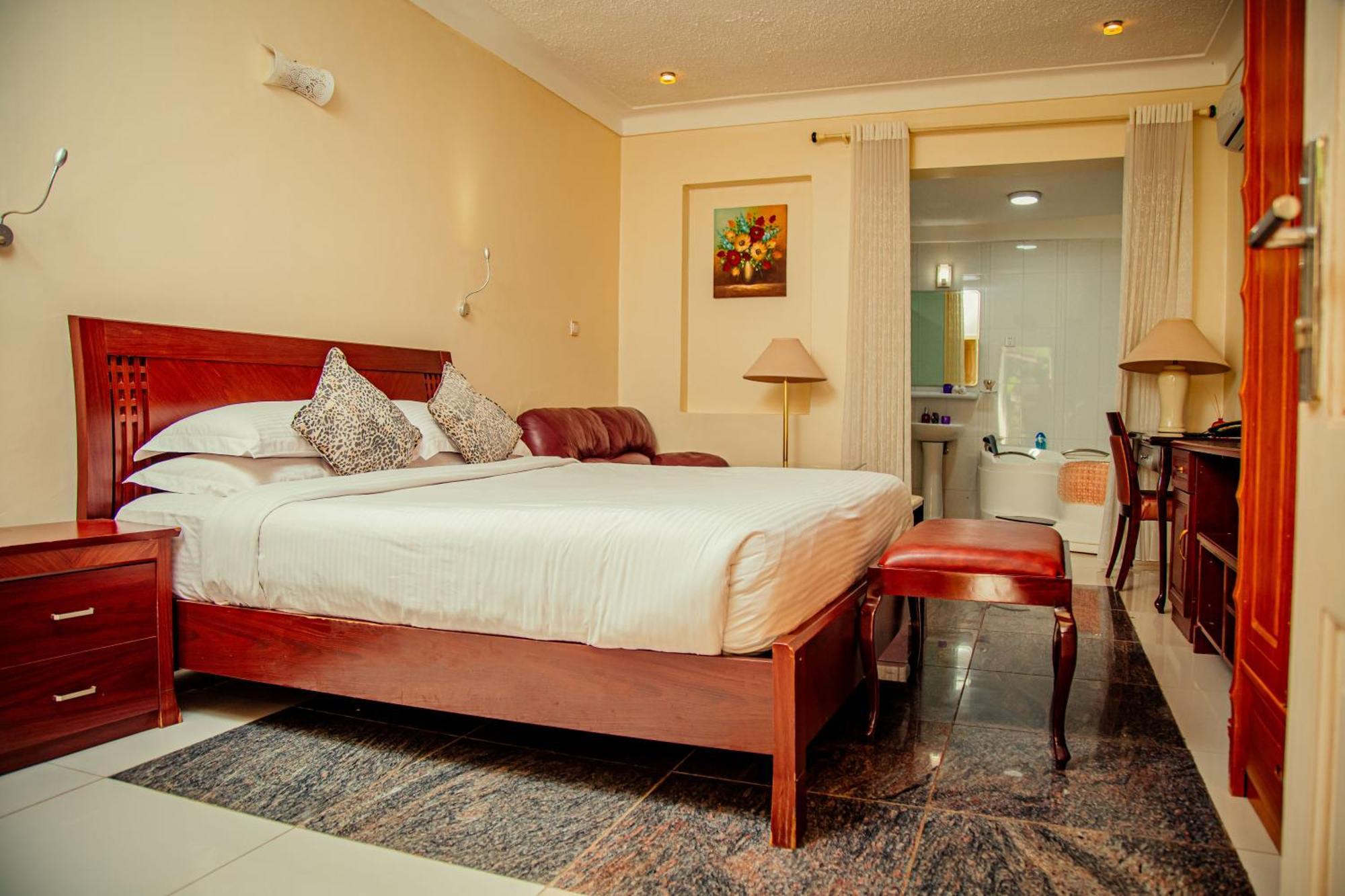 Shangri-La Hotel Muyenga Bugolobi 외부 사진